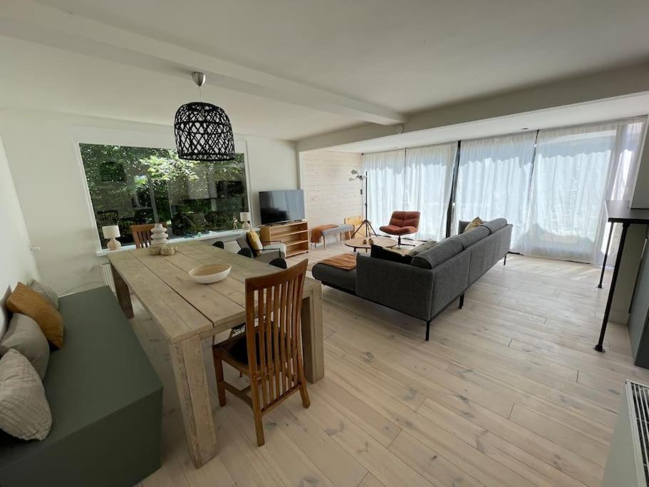 Modern Beach House For 12 Pers! With Jacuzzi Джулианадорп Екстериор снимка